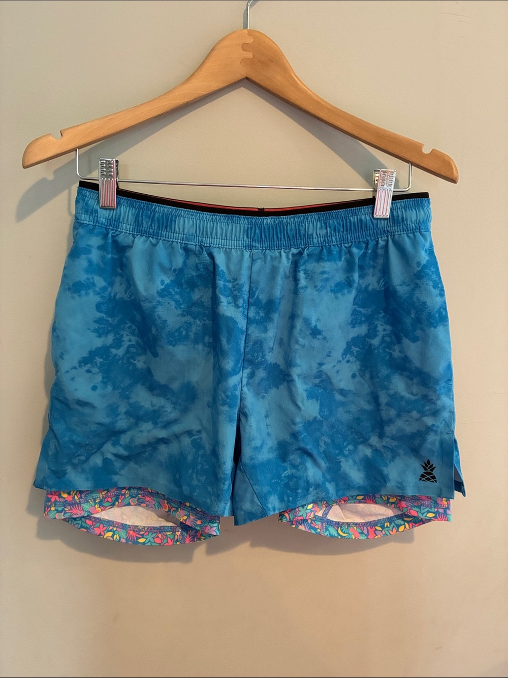 Chubbies Blue Tie-Dye Athletic Shorts with Multicolor Liner